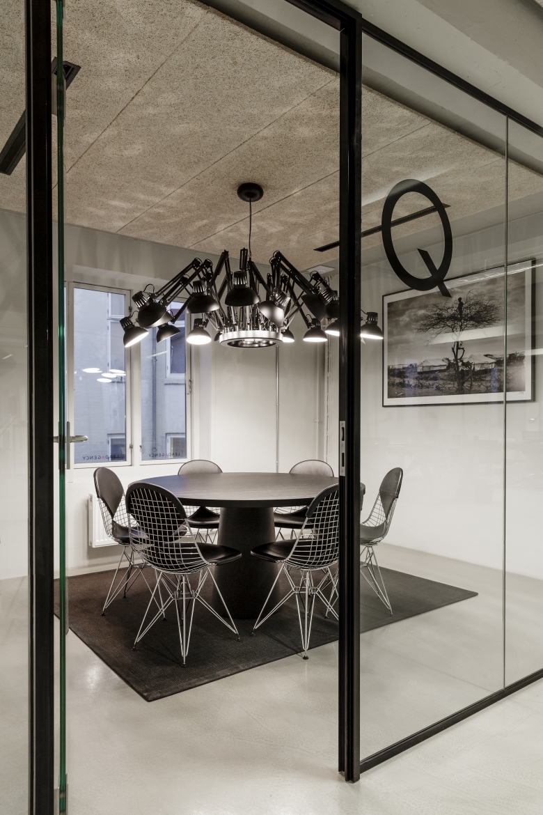 华体会体育官方在线官网 - 坐具|餐椅|办公家具|华体会体育官方在线官网家具|伊姆斯金属线椅（舒适版）